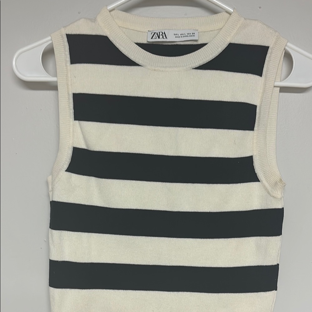 Zara Black and White Striped Sleeveless top